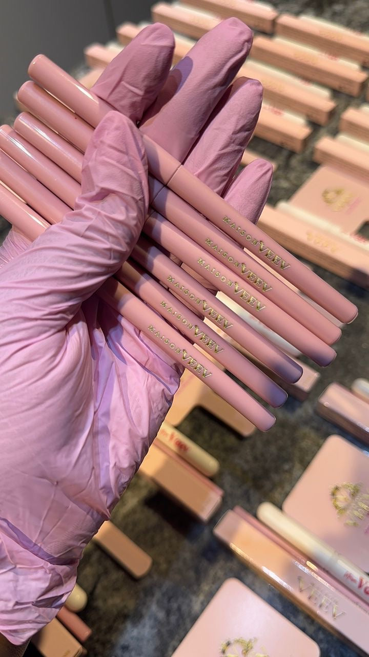 # 4. Lip Liner 👄